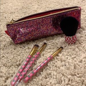 Tarte Makeup brushes